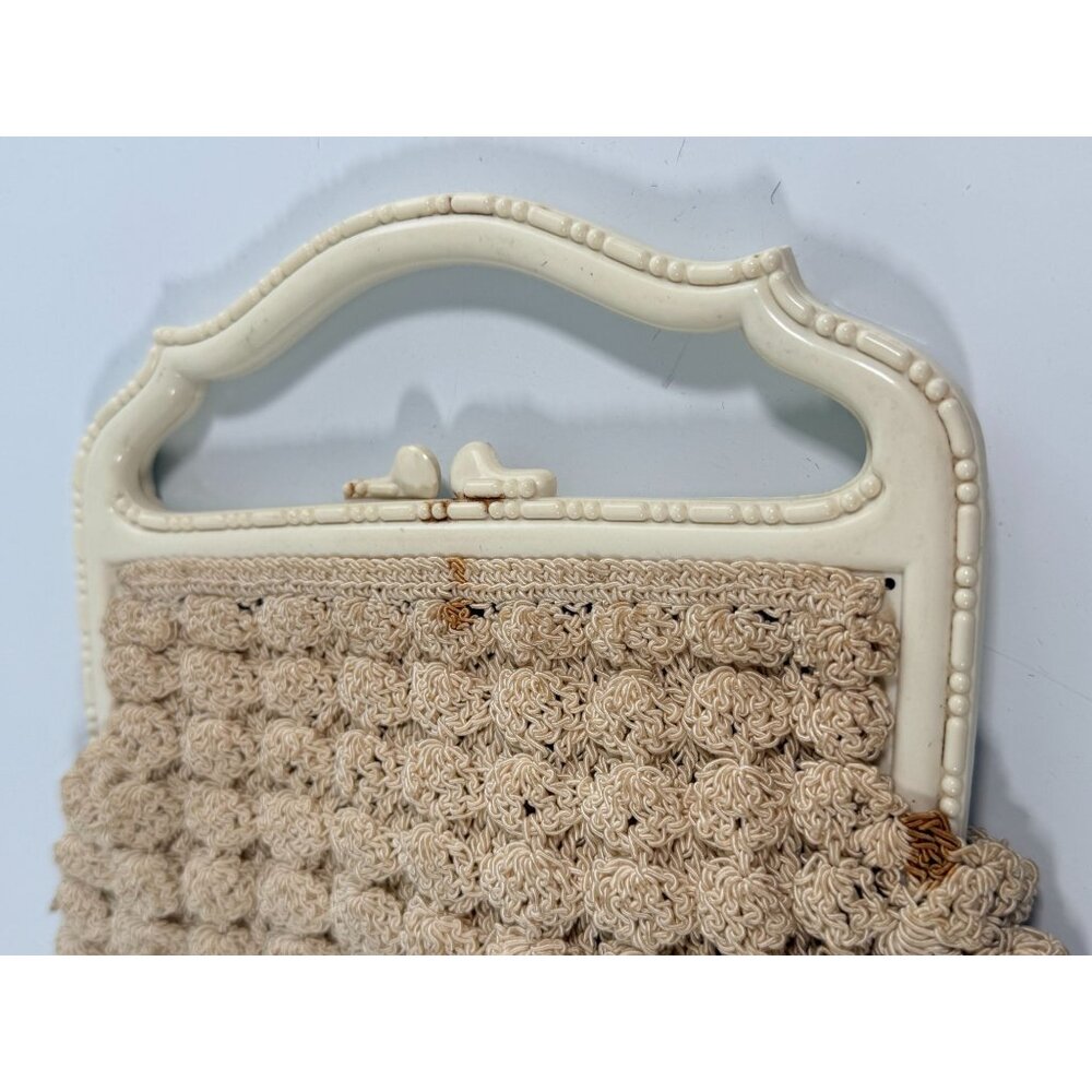 Vintage 1950s Beige Hand-Crocheted Purse Ivory Plastic Frame Matching Coin Pouch - Picture 7 of 12